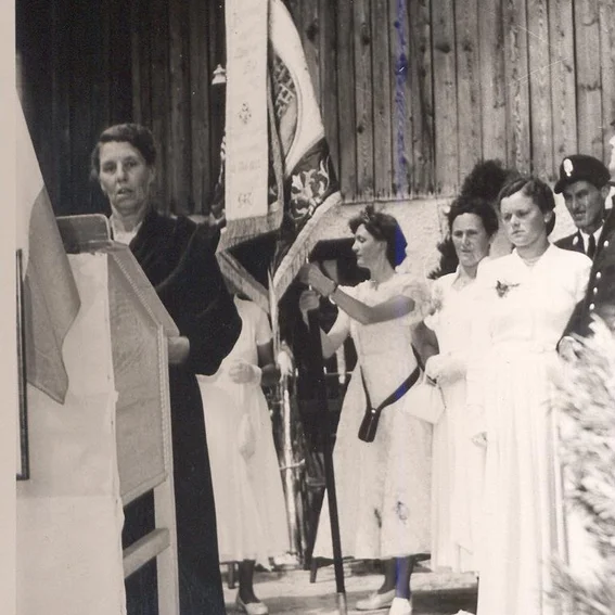 1953 002.jpg